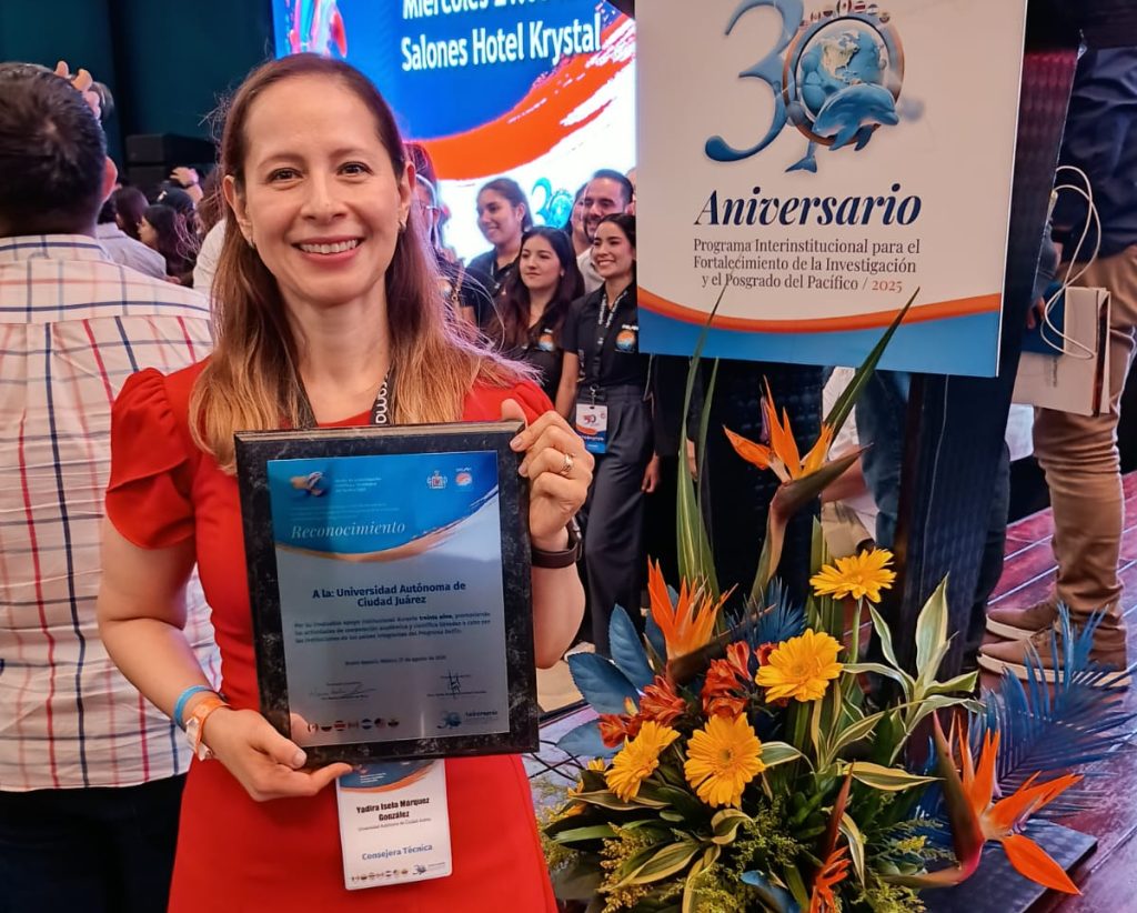 Recibe la UACJ reconocimiento por 30 años de participación en el Programa DELFIN.
